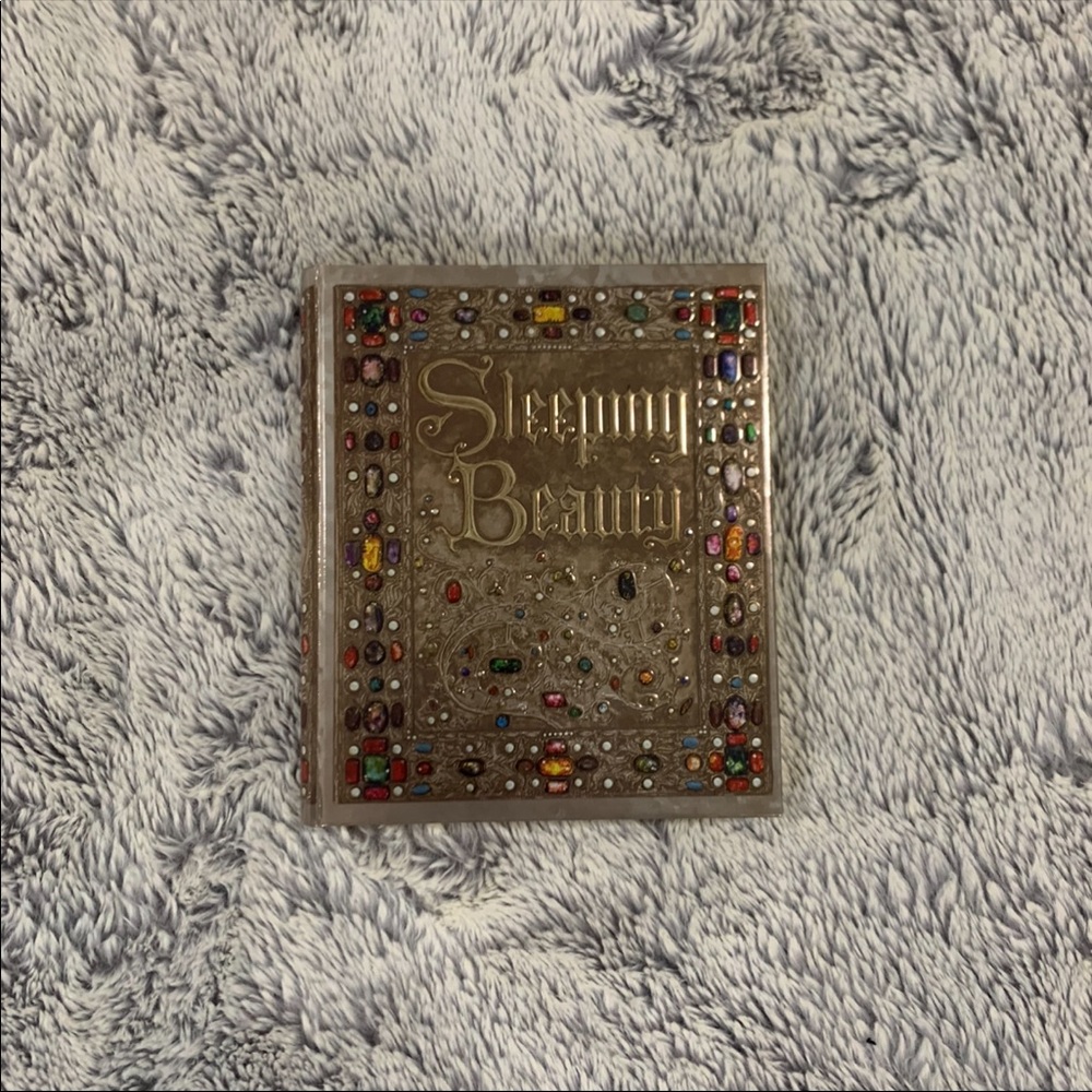 SLEEPING BEAUTY PALETTE